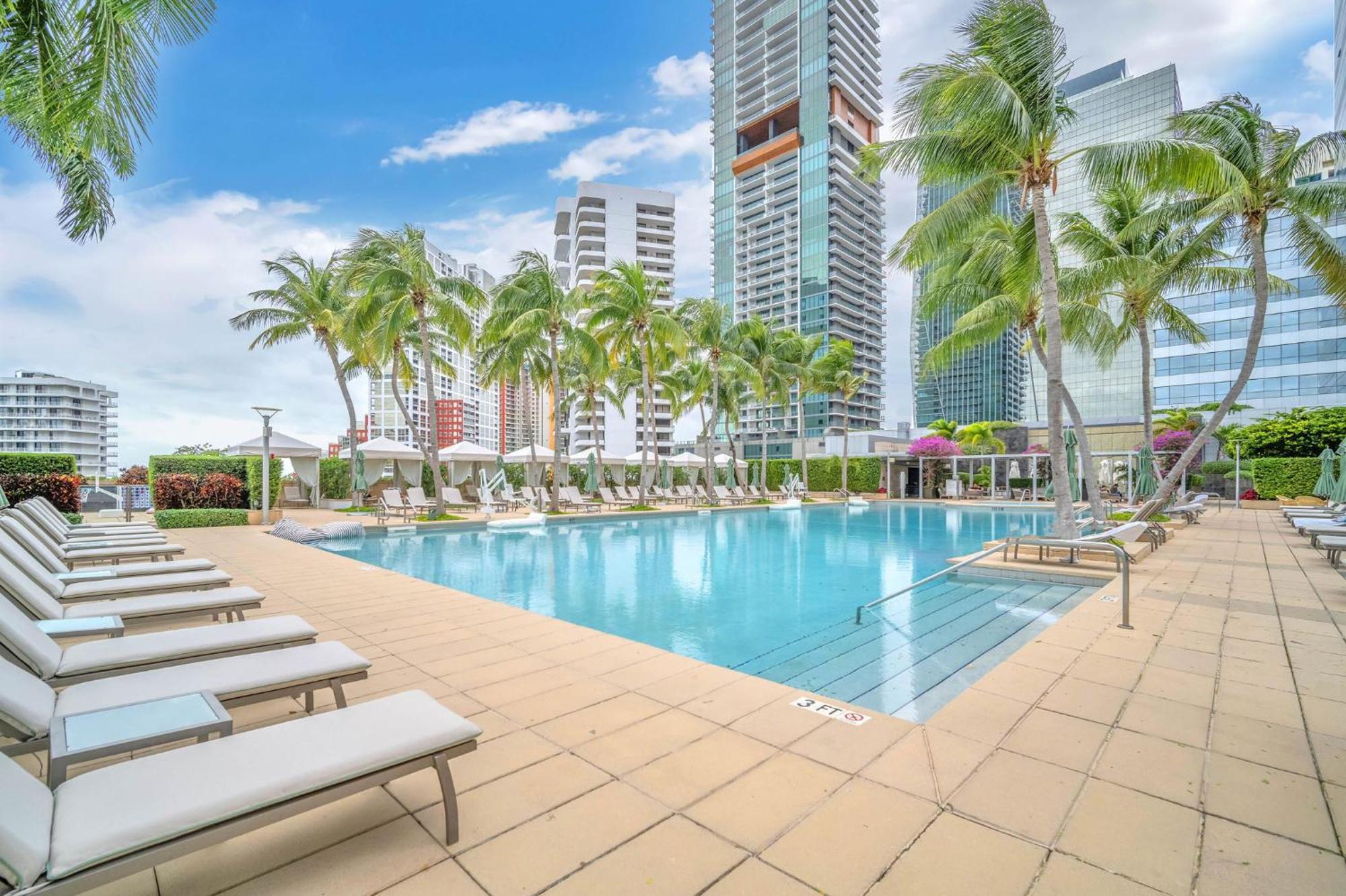 Spacious 2 Bedroom 2 Bath & Studio Suites In The Four Seasons Hotel Miami High Floors Екстериор снимка