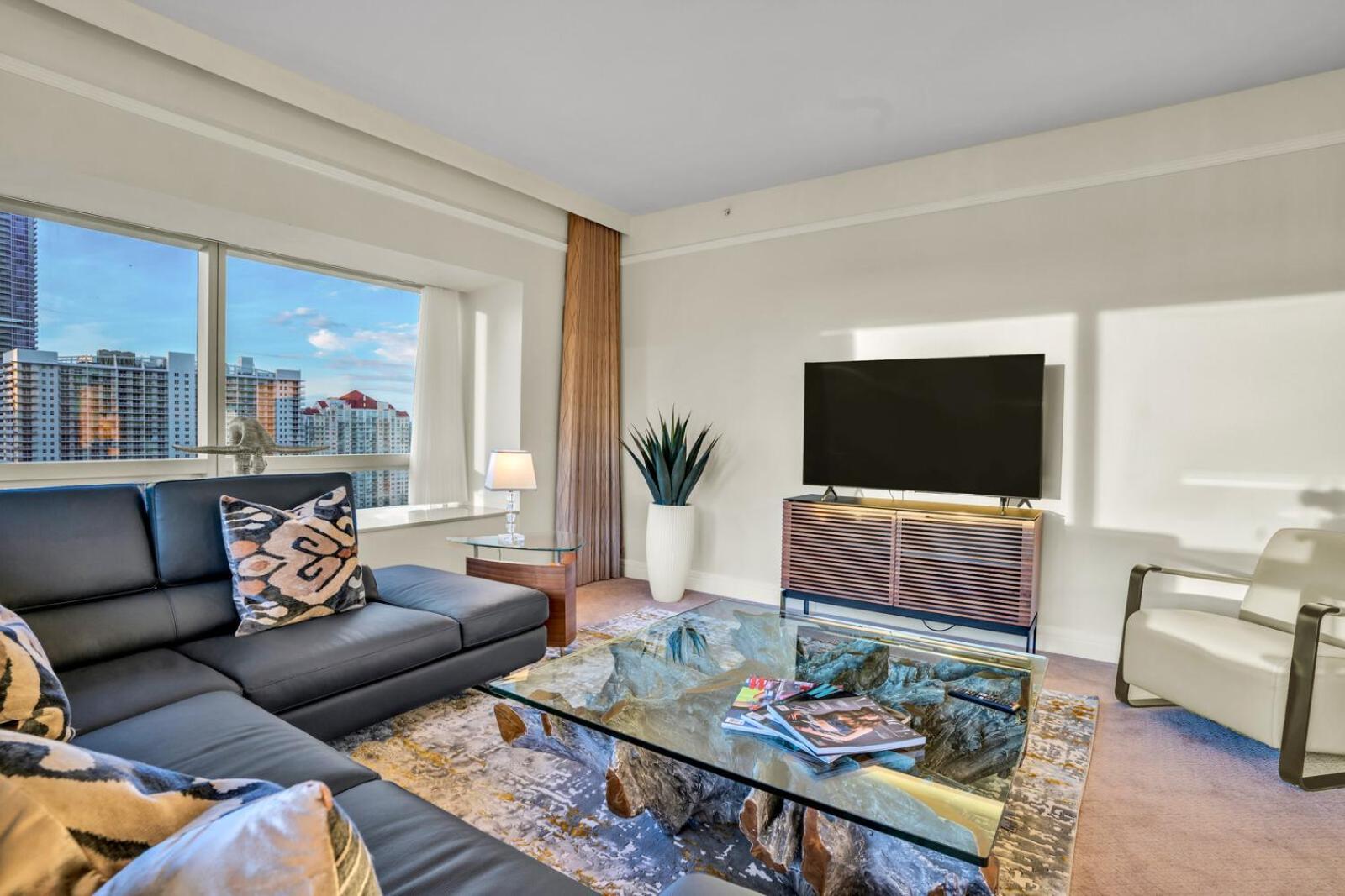 2 Bedroom Or King Studio Suites Four Seasons Hotel Miami Free Wi-Fi & Free Parking Екстериор снимка