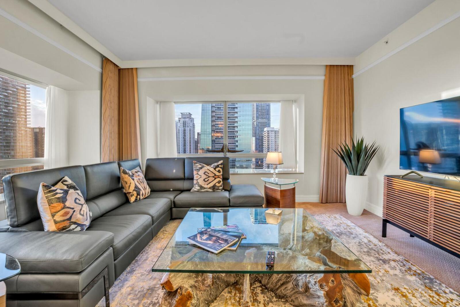 Spacious 2 Bedroom 2 Bath & Studio Suites In The Four Seasons Hotel Miami High Floors Стая снимка